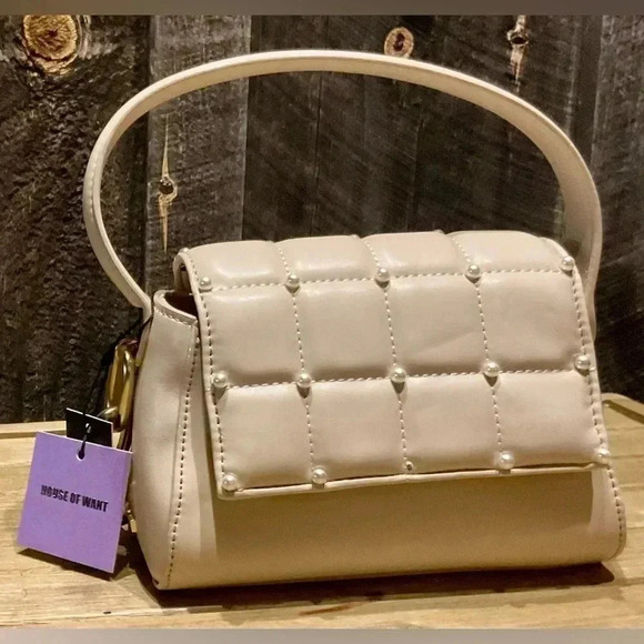 HOUSE OF WANT. WE ARE CHIC CROSS BODY BAG. DESIGNER. WINTER WHITE. NWTS🛍️! - Picture 4 of 15